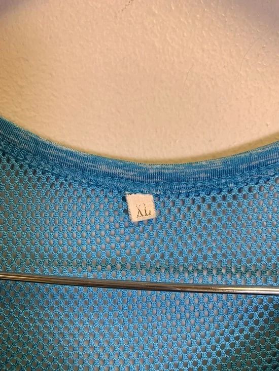 No brand Women's Light Blue Performance Tank Top - Breathable Activewear - Picture 2 of 6